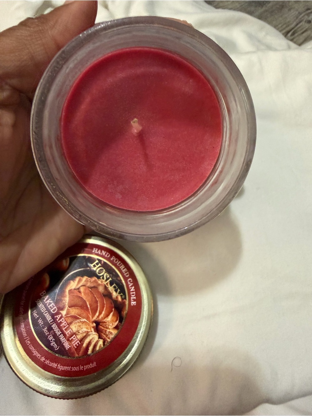 Hosanna Baked Apple Pie Scented Candle - Red